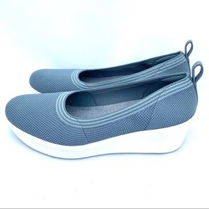 NEW Clarks Step Rose Fern Platform Flat -Blue Grey